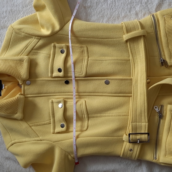 Beautiful bright yellow jacket - Picture 10 of 13